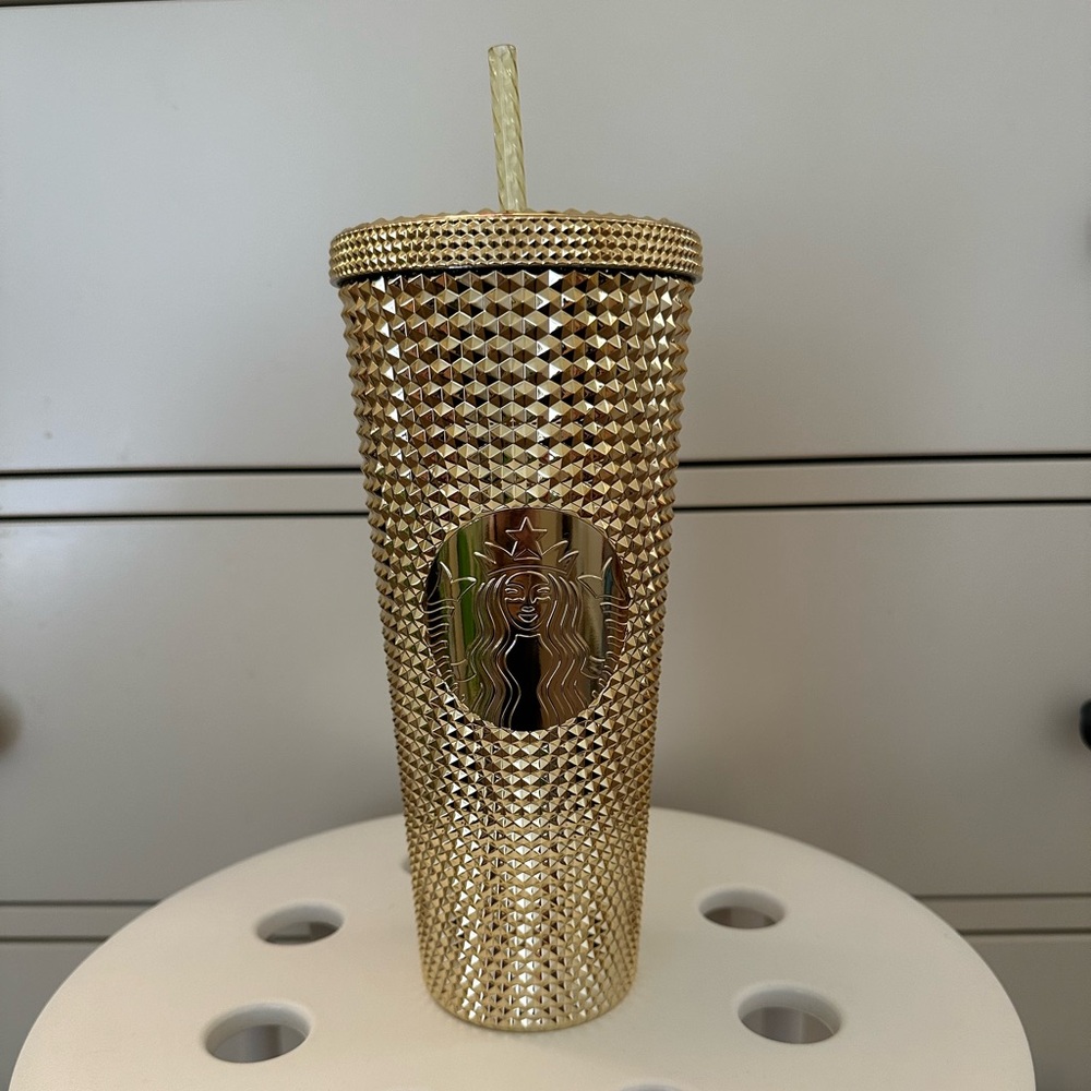 Starbucks holiday gold cup - Picture 1 of 2